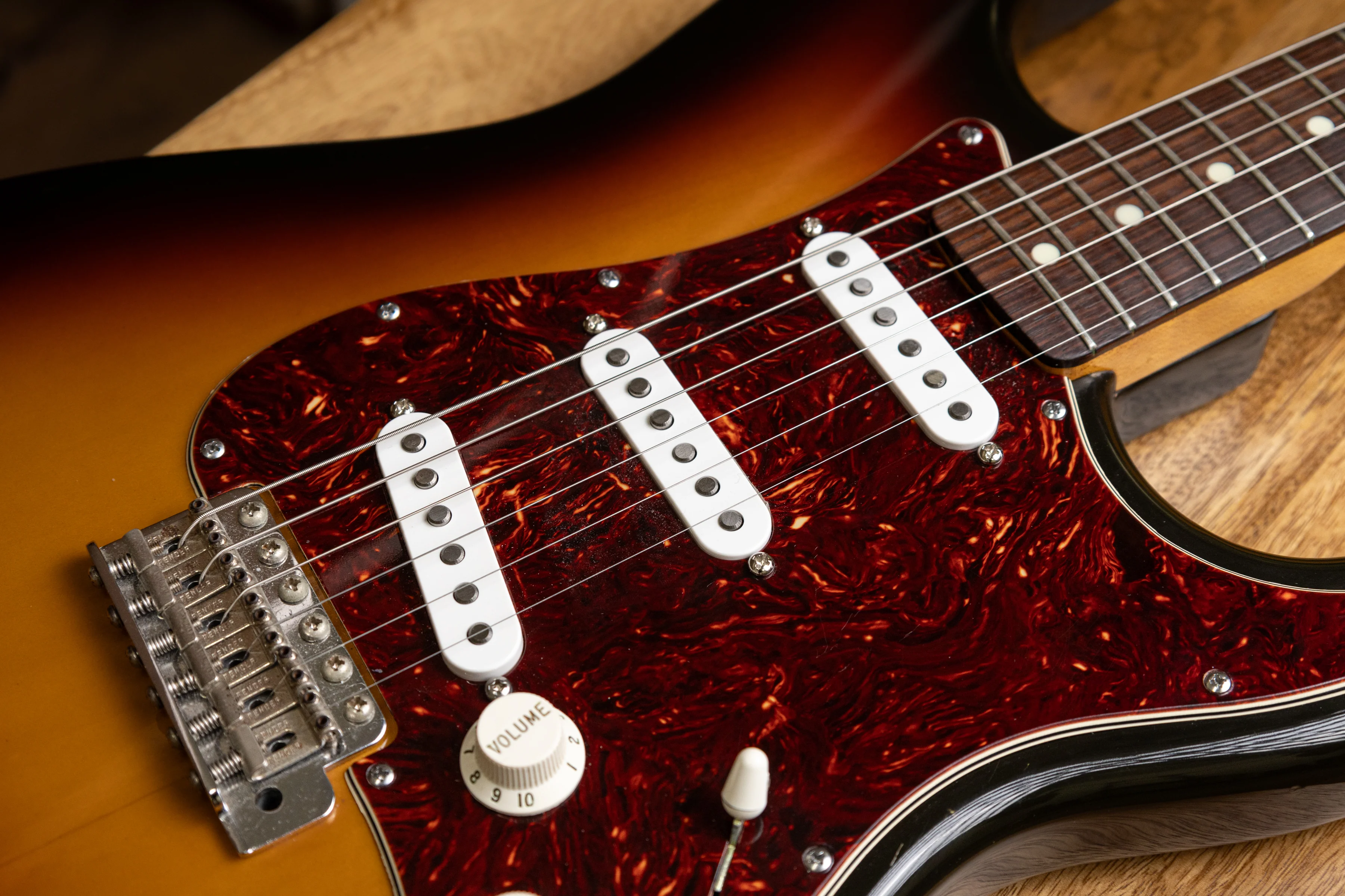 Hum-Cancelling Pickups for Strats